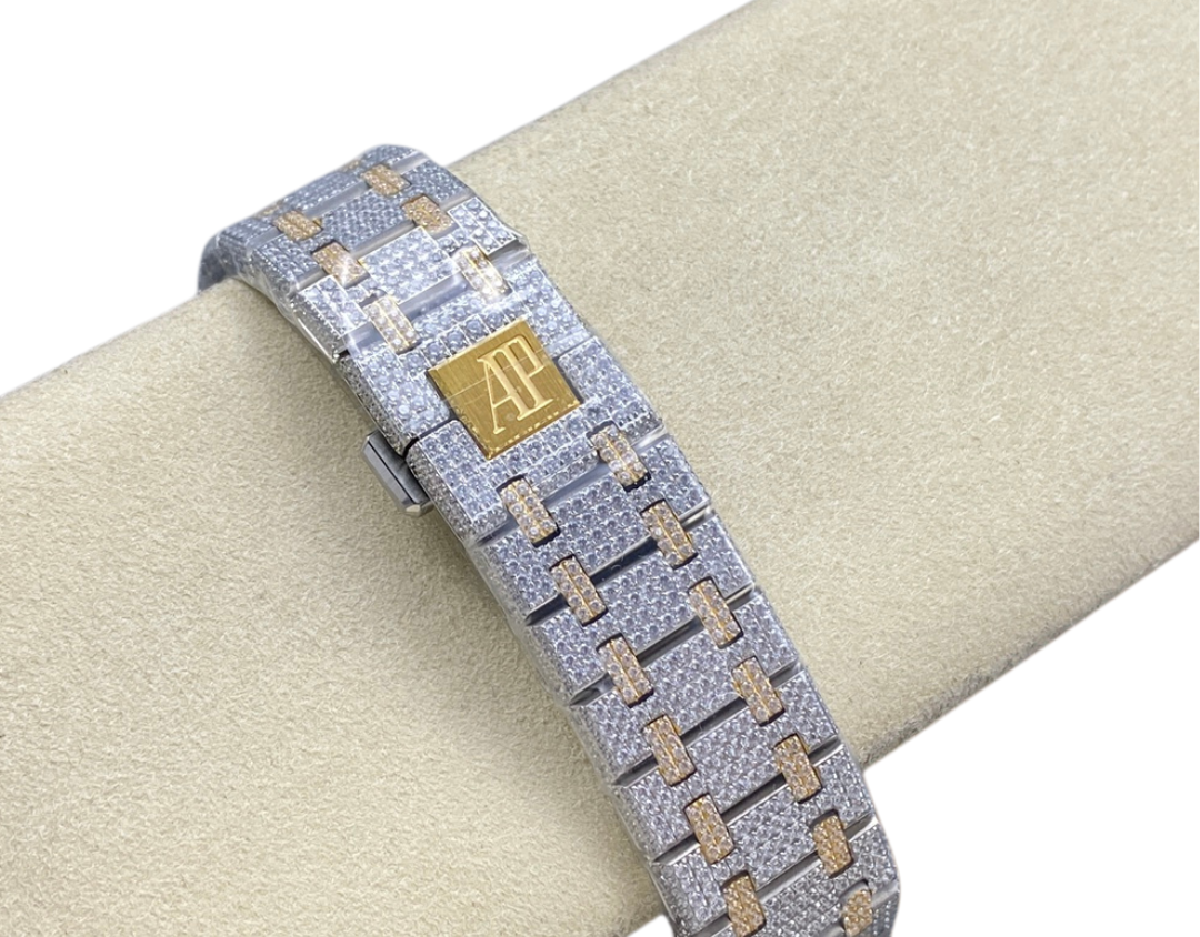 Royal Oak 15400 – Fully Iced Out (Gold & Diamond Silver)
