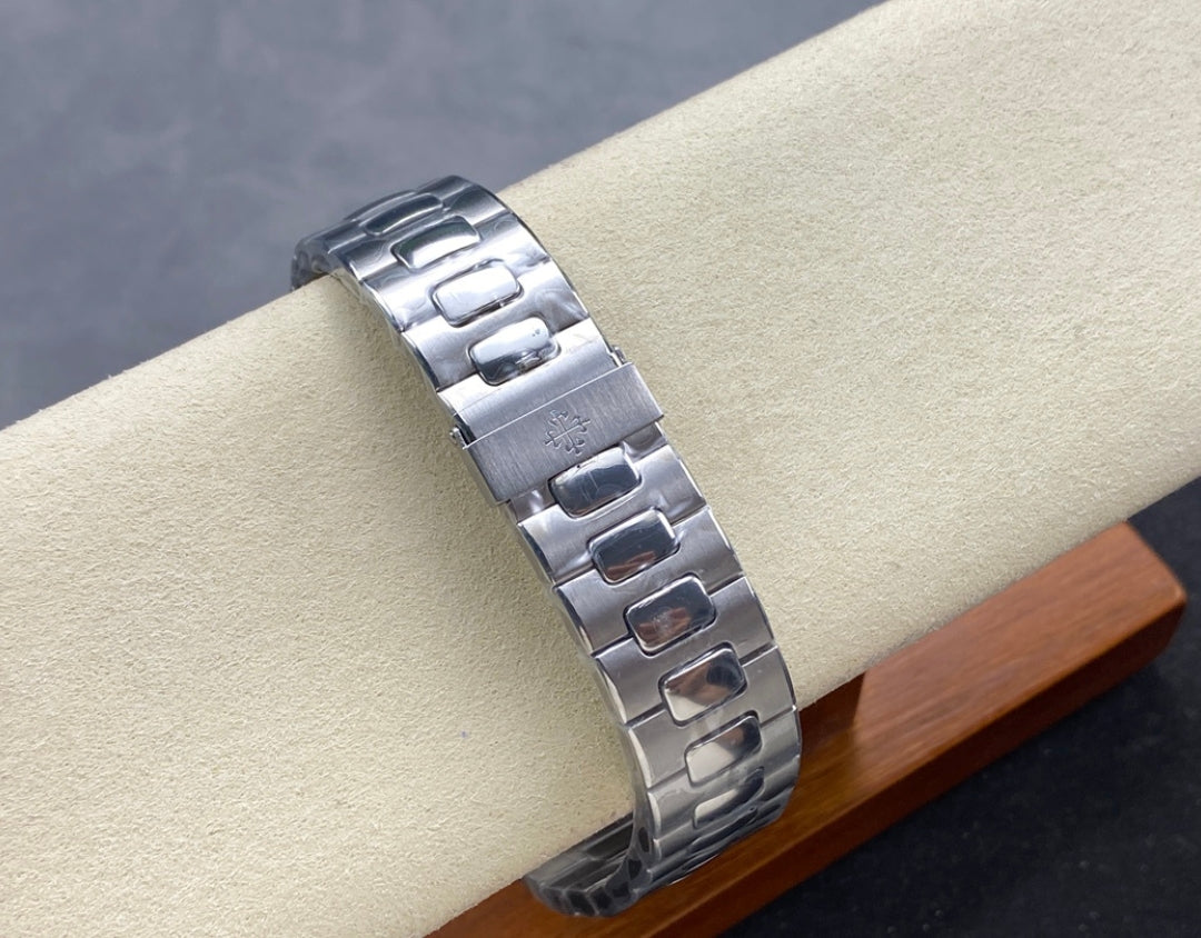 Patek Philippe Nautilus 5980 Chronograph